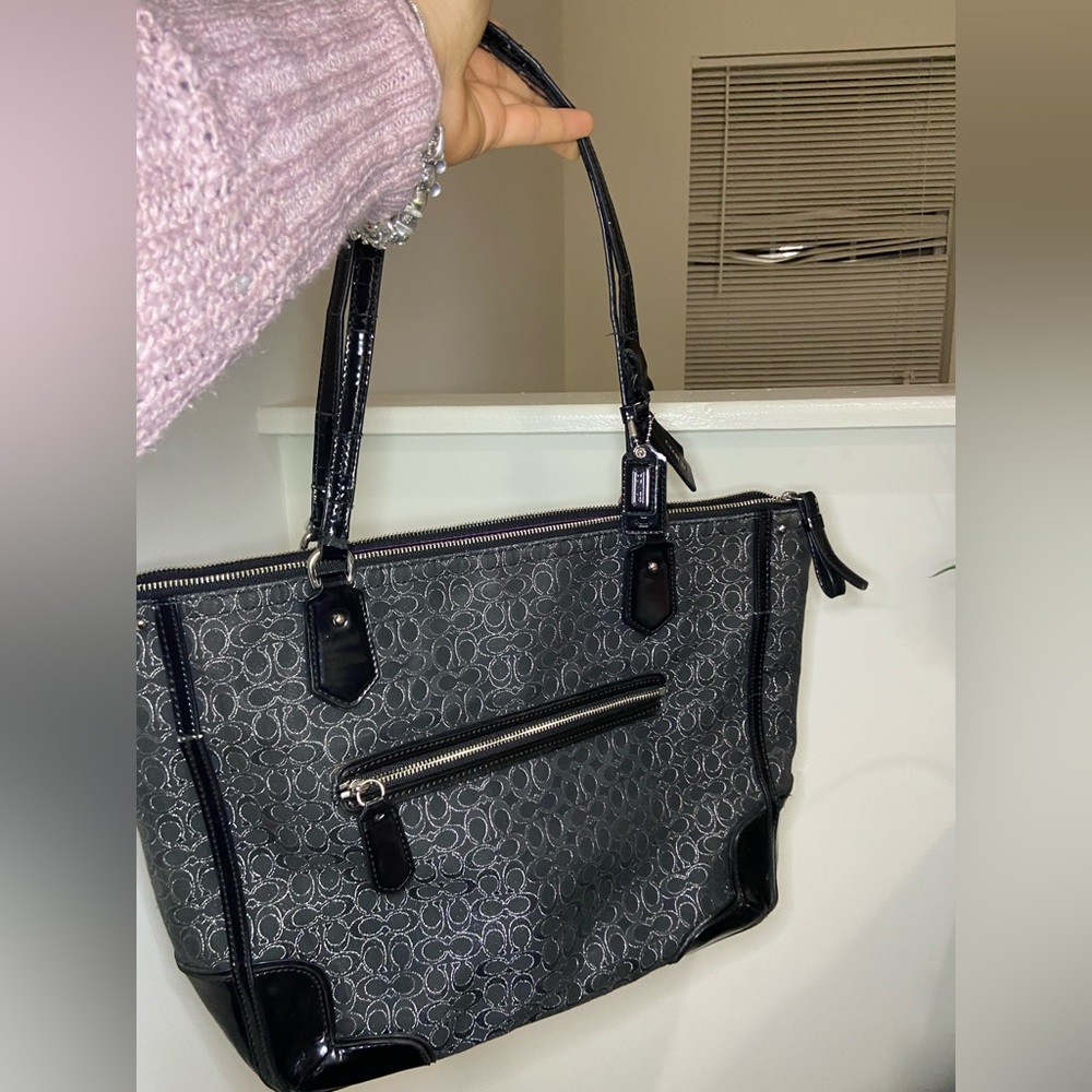 $198 COACH POPPY TOTE IN SIGNATURE METALLIC IN BLACK CHARCOAL
